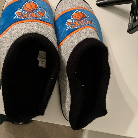 NY Knicks, slippers, Size Large, $13 - Picture 3 of 3